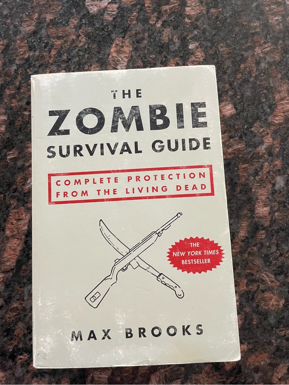 4/$20📚The Zombie Survival Guide by Max Brooks - Paperback